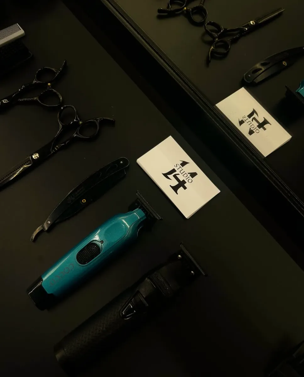 Barber tools flat lay